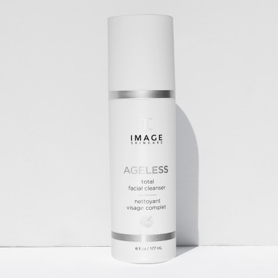 Очищающий гель с АНА AGELESS total facial cleanser
